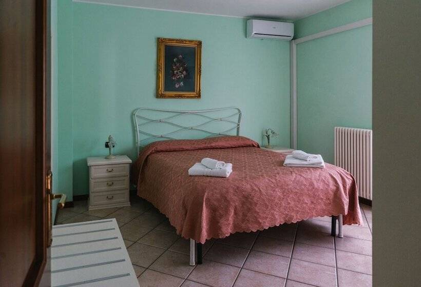 Отель Agriturismo Il Crinale