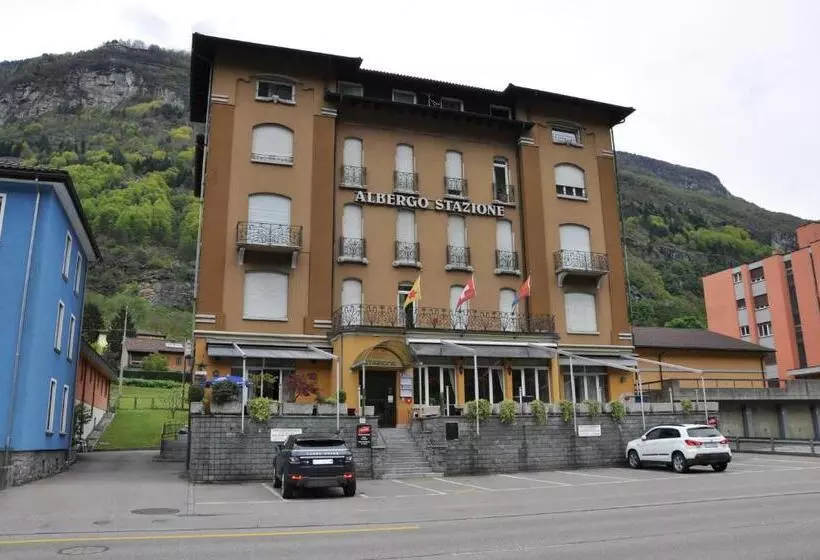 Hotelli Albergo Stazione