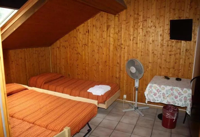 Hotelli Albergo Stazione