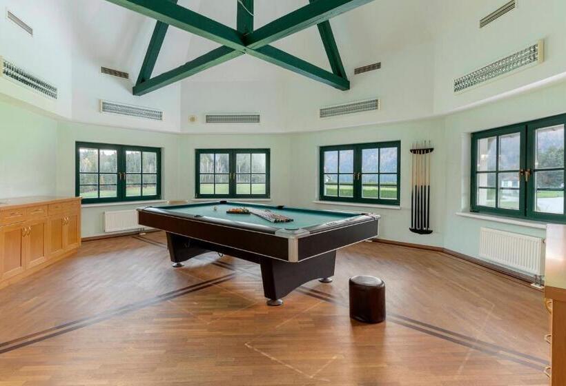 هتل Burger Veniše