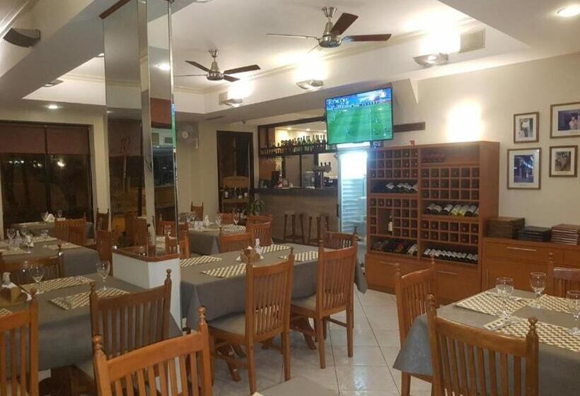 בית מלון כפרי Escala Uno