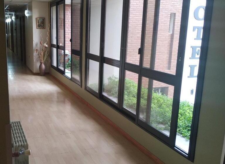 בית מלון כפרי Escala Uno