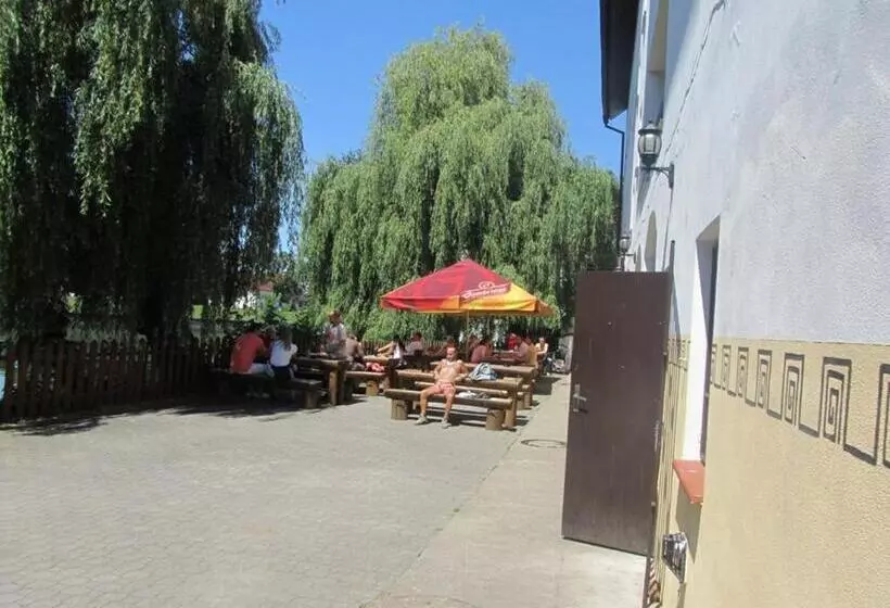 Hotelli Pod Skalou