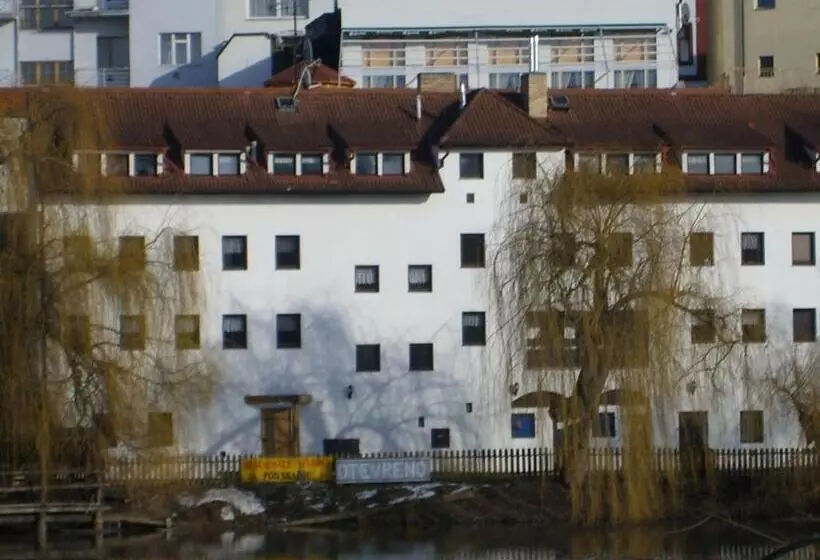 Hotelli Pod Skalou