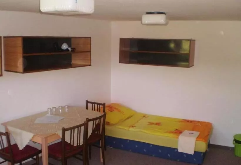 Hotelli Pod Skalou