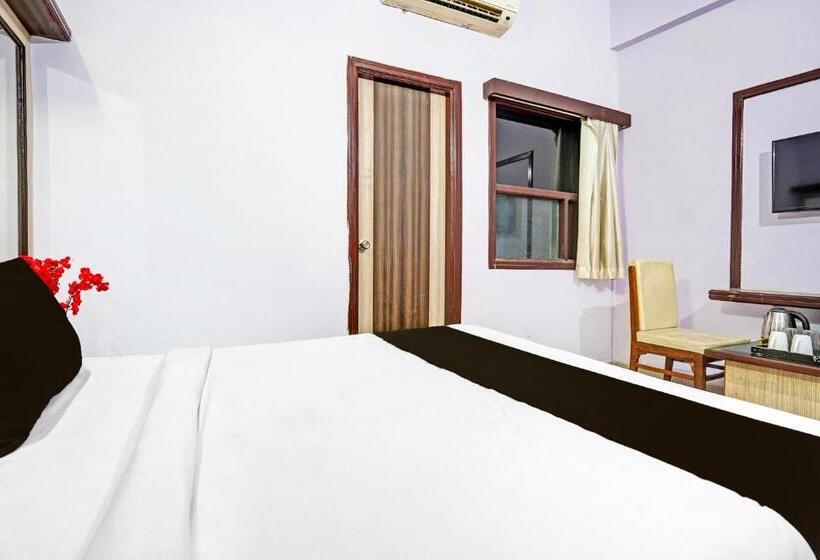 Отель The Golden Bird