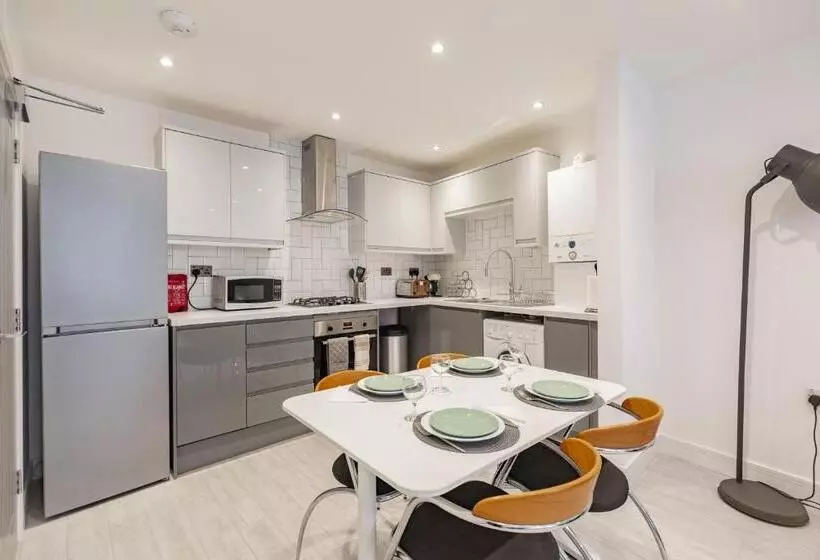 Pembroke Heights