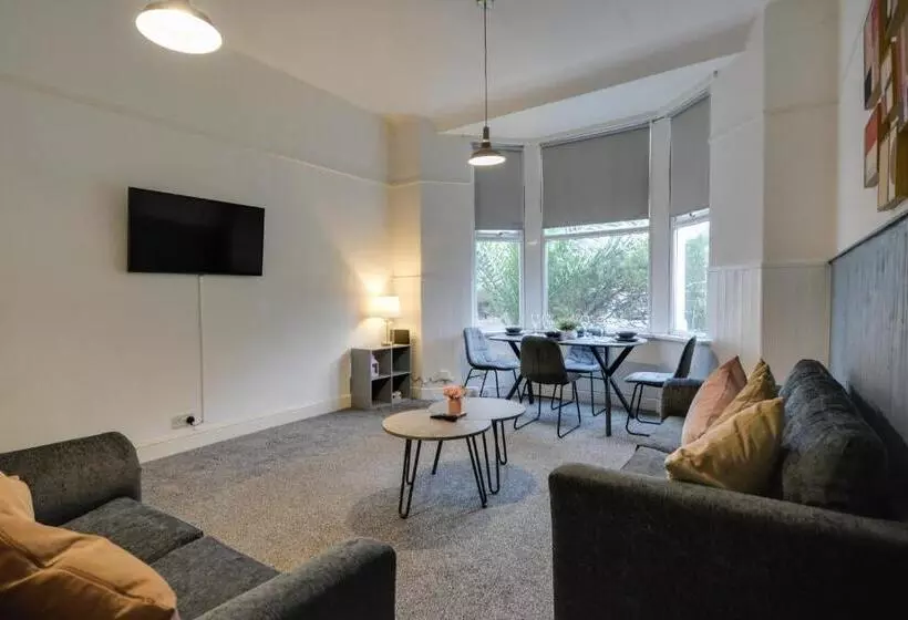ペンション Cosy 2bd Flat Near City And Beach   30 Percent Off Long Term Bookings