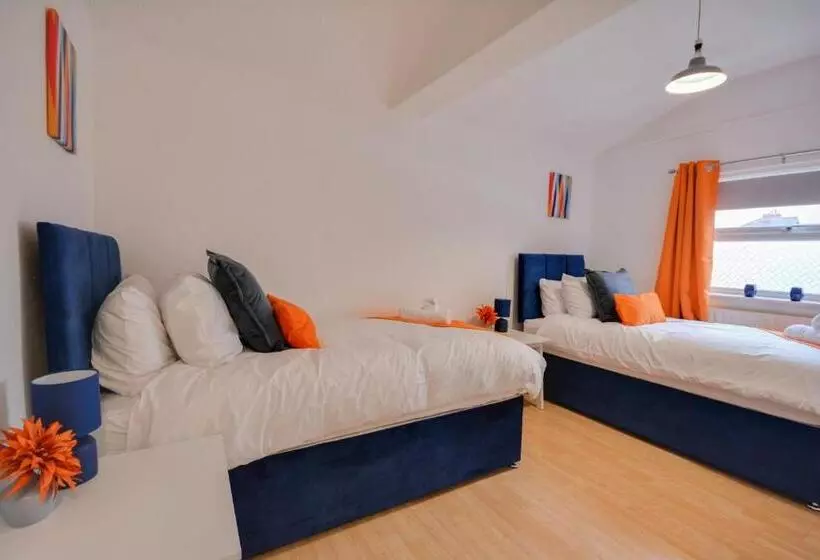 ペンション Cosy 2bd Flat Near City And Beach   30 Percent Off Long Term Bookings