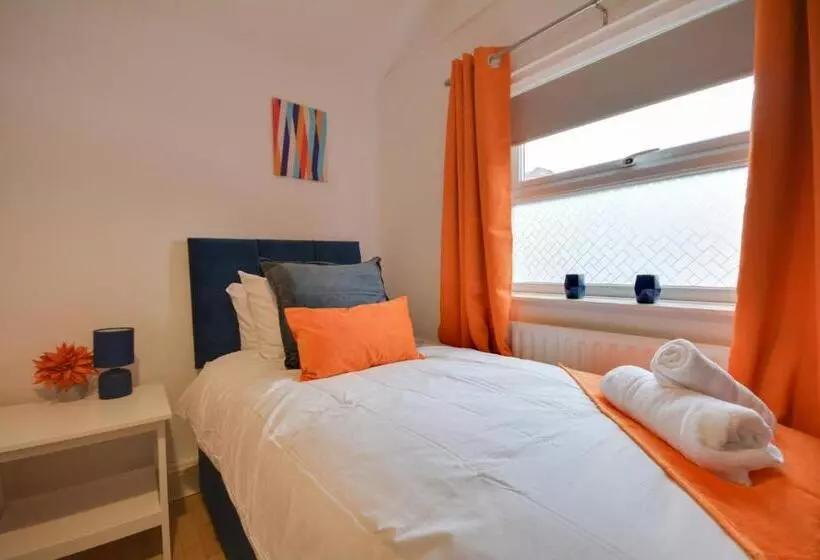 ペンション Cosy 2bd Flat Near City And Beach   30 Percent Off Long Term Bookings