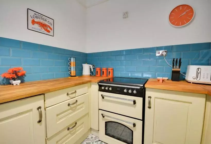 ペンション Cosy 2bd Flat Near City And Beach   30 Percent Off Long Term Bookings