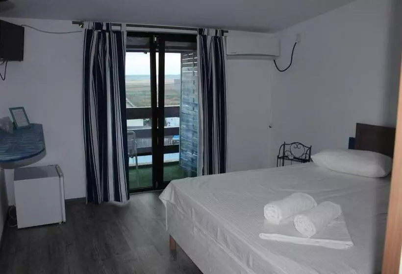 ペンション Hacienda Del Mar Costinesti