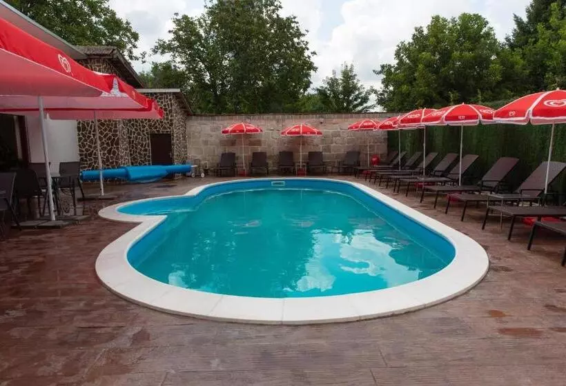 Majatalo Kladenetsa Guest House