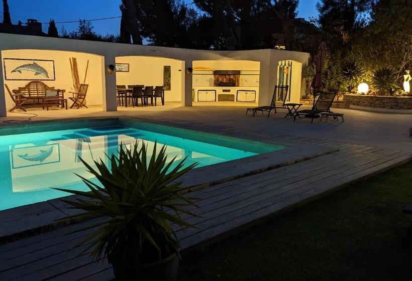 پانسیون Villa Serena Piscine, Tennis Plage Sable 700m