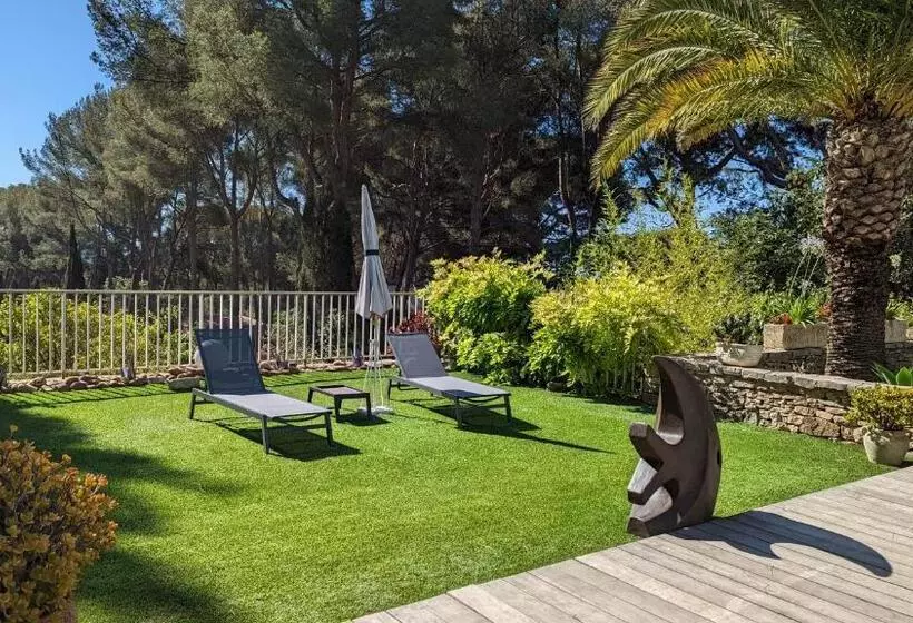 ペンション Villa Serena   Piscine, Tennis   Plage Sable 700m