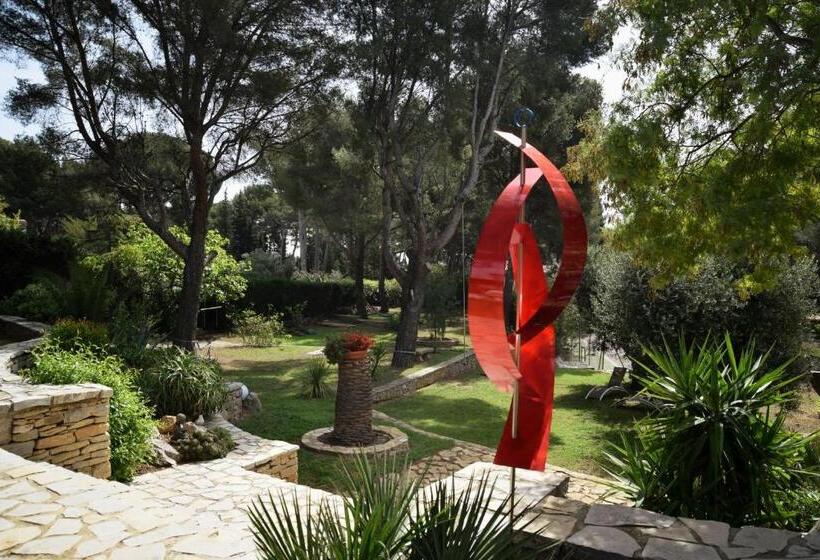 پانسیون Villa Serena Piscine, Tennis Plage Sable 700m