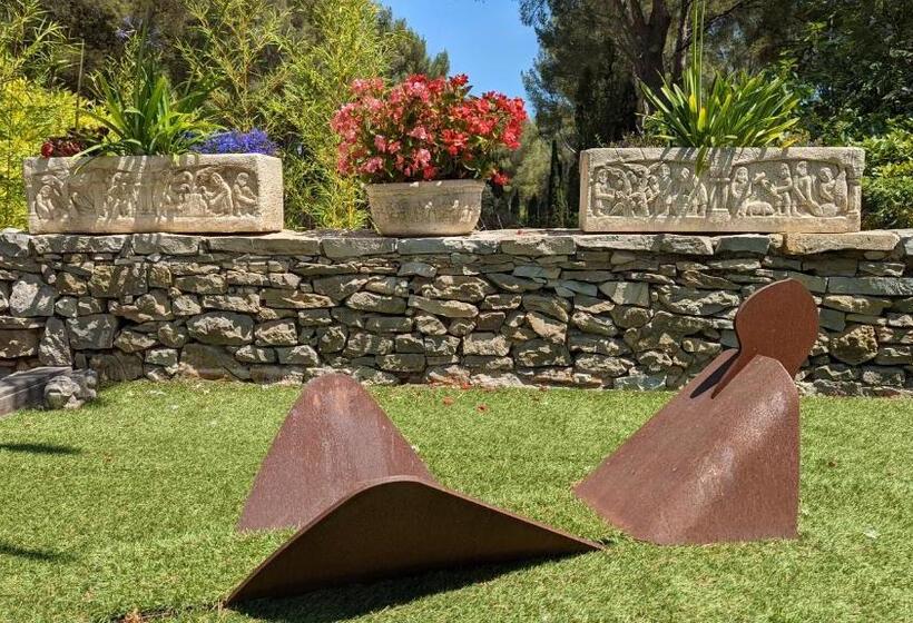 پانسیون Villa Serena Piscine, Tennis Plage Sable 700m