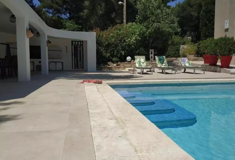 ペンション Villa Serena   Piscine, Tennis   Plage Sable 700m