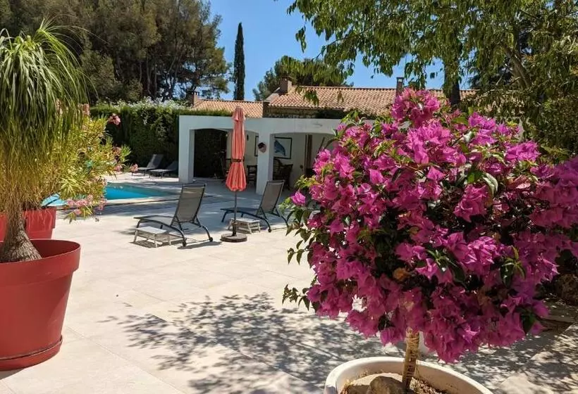 ペンション Villa Serena   Piscine, Tennis   Plage Sable 700m