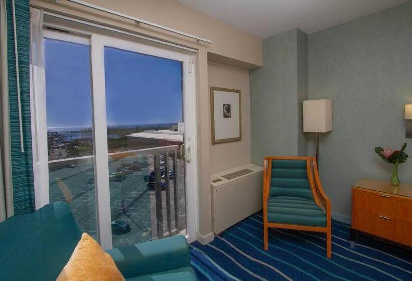 Общежитие Amazing Hotel Room With Ocean Views 1419