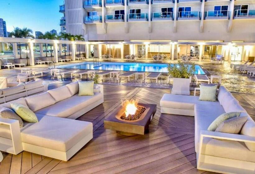 Общежитие Amazing Hotel Room With Ocean Views 1419