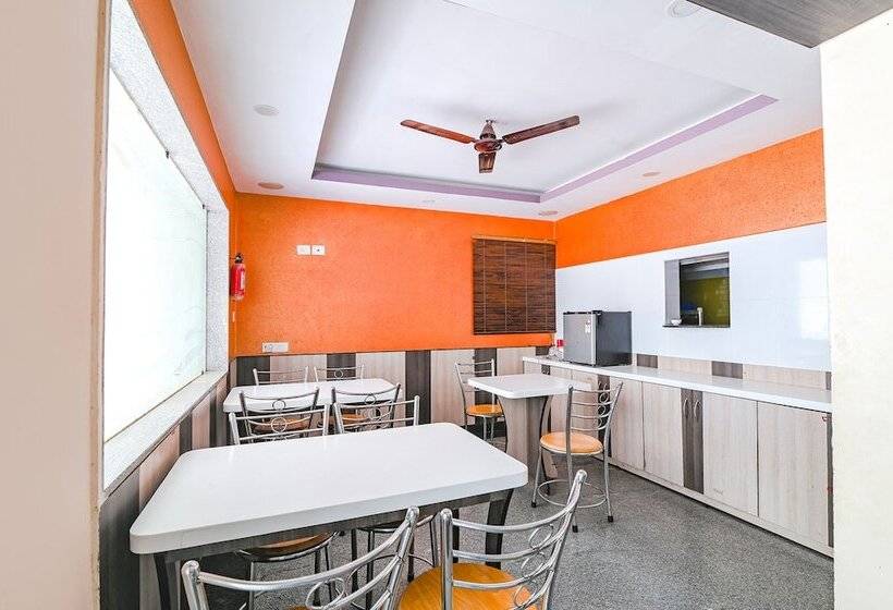 Retkeilymaja Fabhotel Vrj Residency   Nr Chennai Trade Center & St Thomas Mount