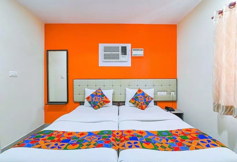 Retkeilymaja Fabhotel Vrj Residency   Nr Chennai Trade Center & St Thomas Mount