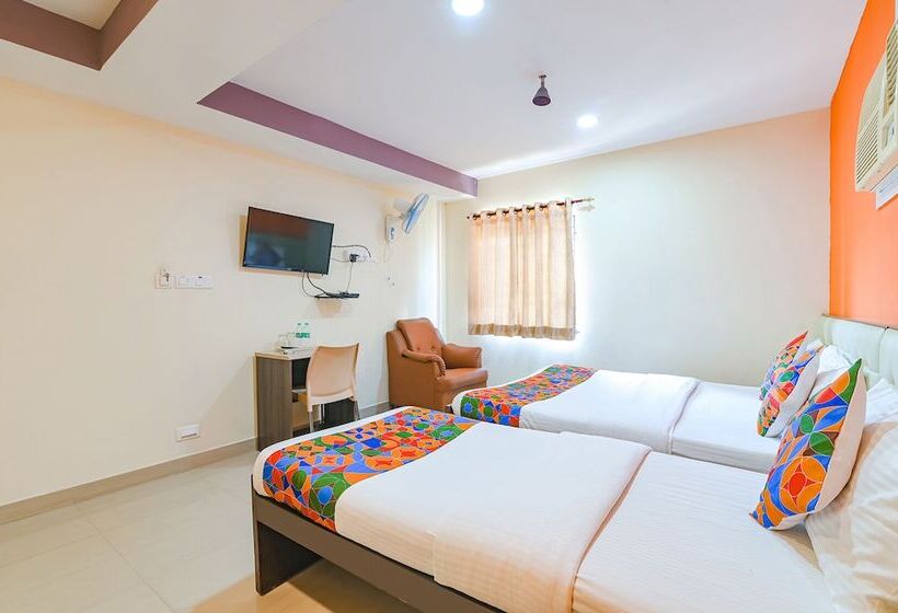 Retkeilymaja Fabhotel Vrj Residency   Nr Chennai Trade Center & St Thomas Mount