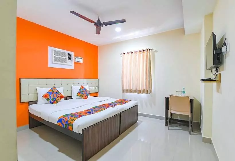 Retkeilymaja Fabhotel Vrj Residency   Nr Chennai Trade Center & St Thomas Mount