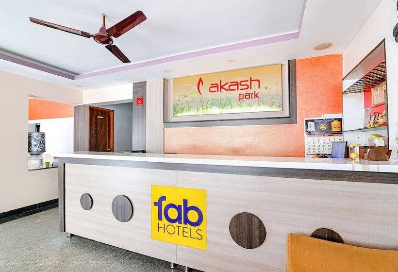 Retkeilymaja Fabhotel Vrj Residency   Nr Chennai Trade Center & St Thomas Mount