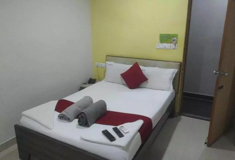 Retkeilymaja Fabhotel Vrj Residency   Nr Chennai Trade Center & St Thomas Mount