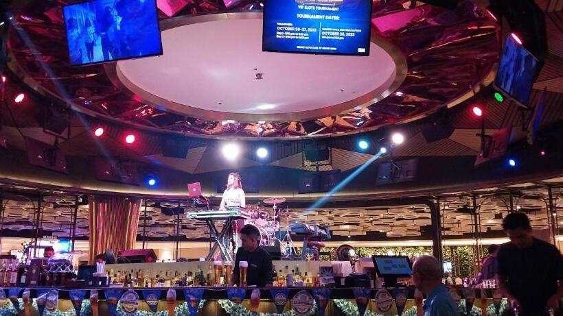 Alps At 150 Newport Blvd Condominum Near T3