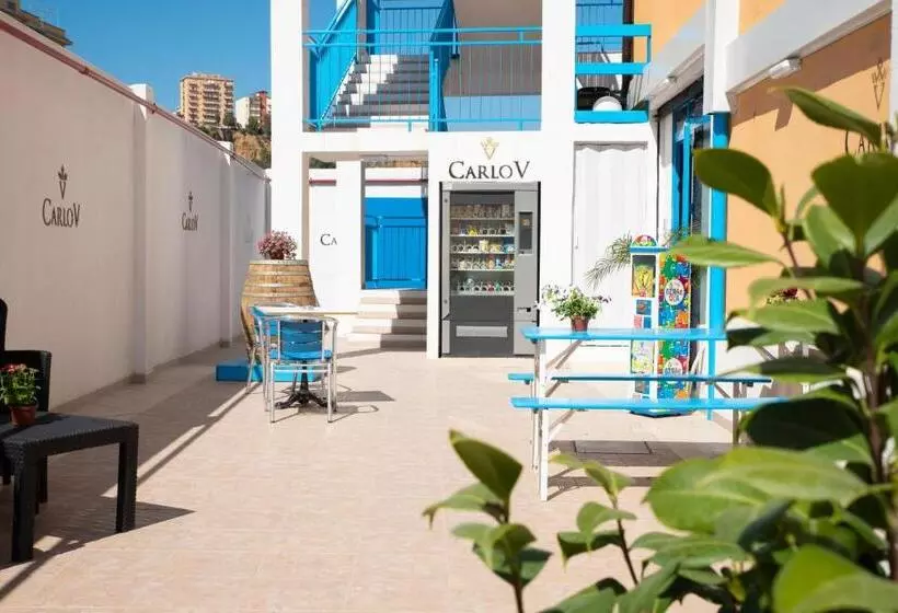 تختخواب و صبحانه Carlo Five