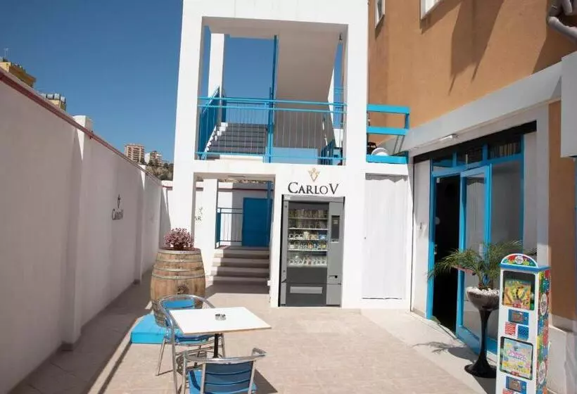 تختخواب و صبحانه Carlo Five