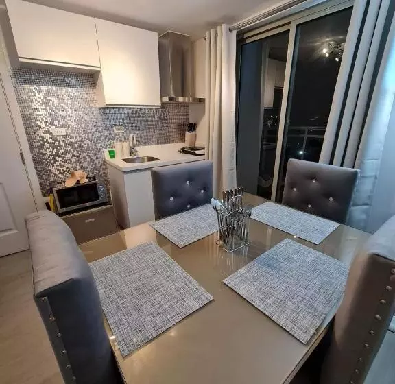 تختخواب و صبحانه Family Room 1br Huge Balcony In Azure North