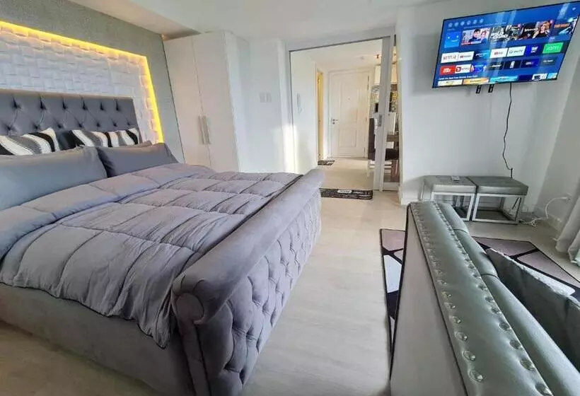 تختخواب و صبحانه Family Room 1br Huge Balcony In Azure North