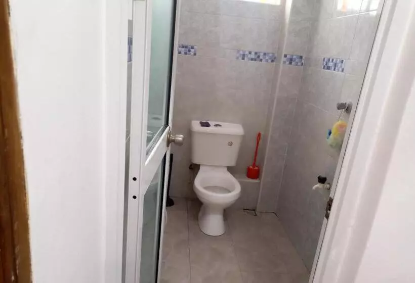 تختخواب و صبحانه Robin S Comfort Home