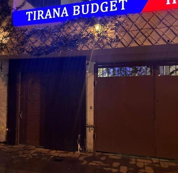 בית מלון כפרי Budget Retreat Tirana & Studios