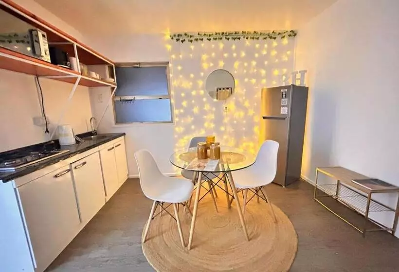 Hotelli Alojamiento En Villa Alemana Golden House Con Opción A Uso De Jacuzzi