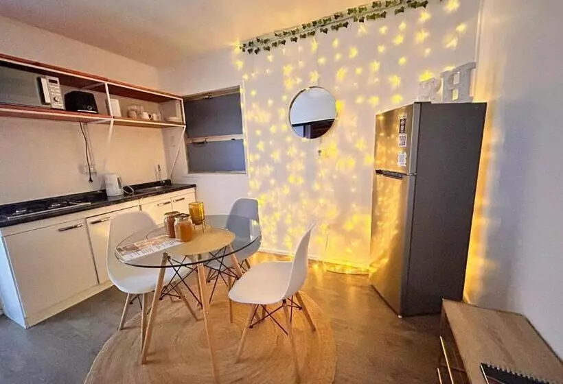 Hotelli Alojamiento En Villa Alemana Golden House Con Opción A Uso De Jacuzzi