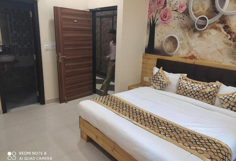 ホテル Ridhi Sidhi Residency