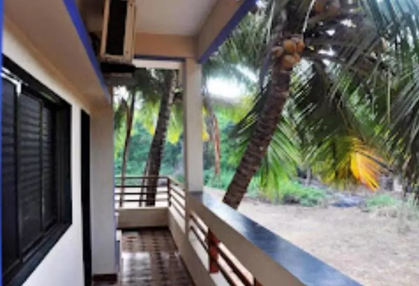 ホテル Serina House Malvan