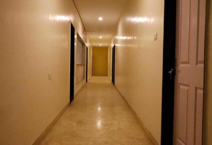 Отель The Pearl Inn