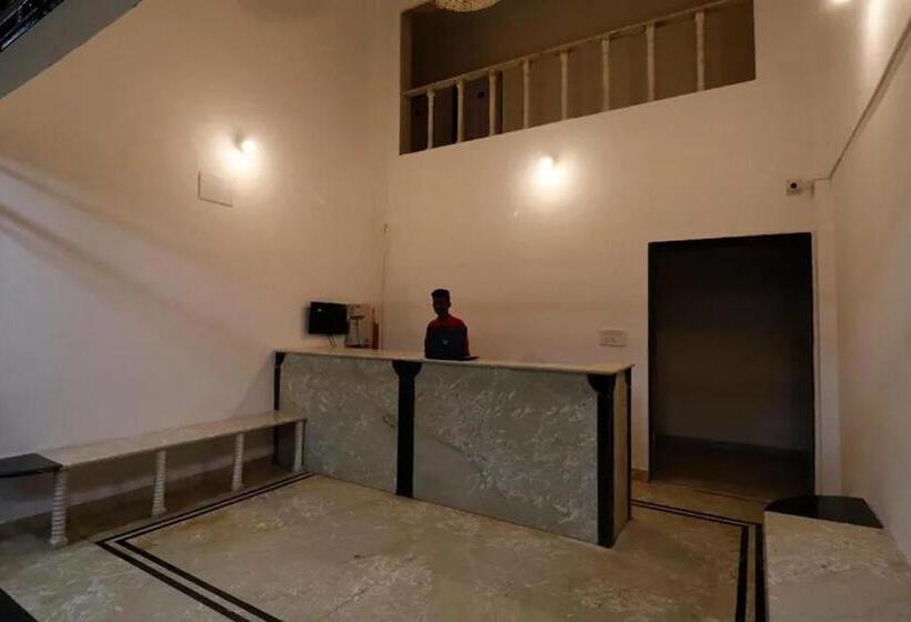 Отель The Pearl Inn