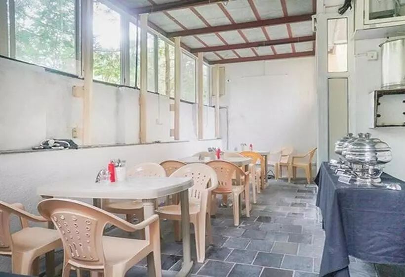 ホテル The Pearl Inn