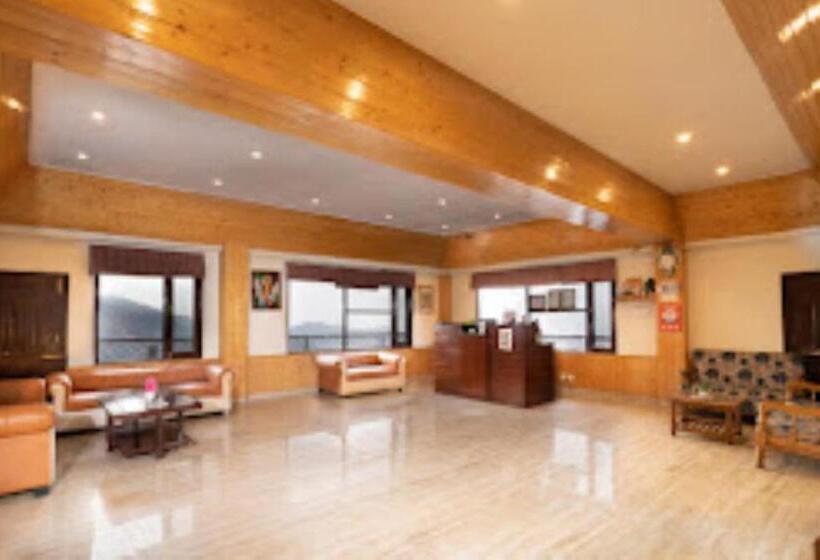 בית מלון כפרי Woodrina Shimla