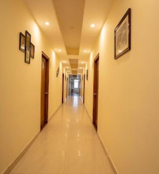 בית מלון כפרי Woodrina Shimla