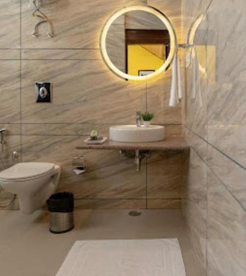 בית מלון כפרי Woodrina Shimla