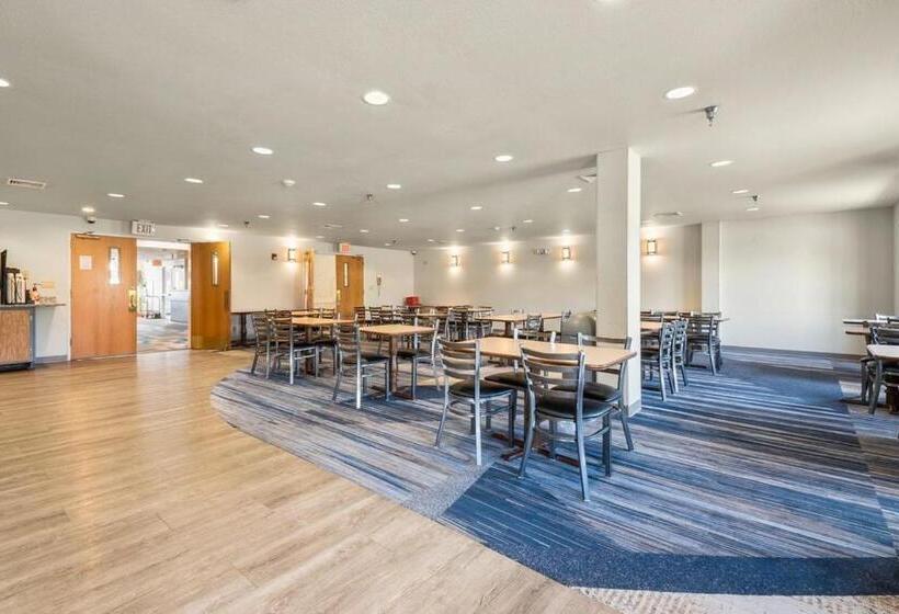 Microtel Inn And Suites Of Ste Genevieve