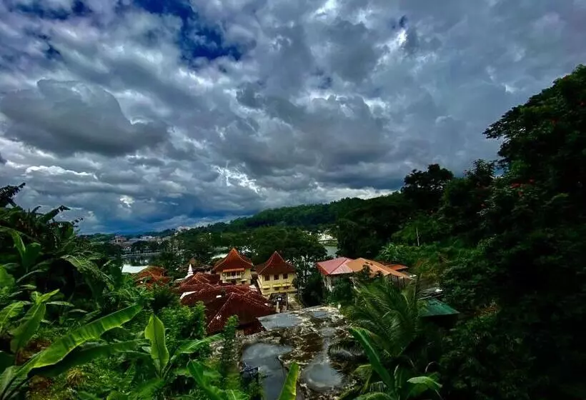 پانسیون Sesatha Lake Kandy